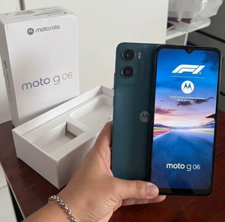Moto G06 4/64GB color PANTONE Tapestry (Azul)